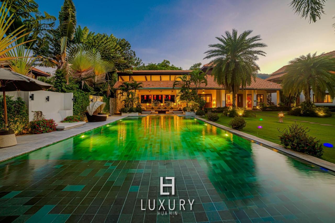 5 Bedroom Bali Style Mansion Wl2 HHQ Extérieur photo