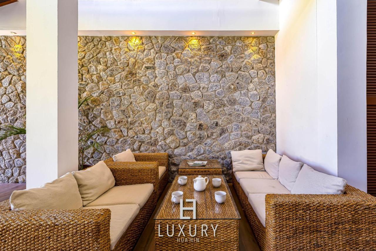 5 Bedroom Bali Style Mansion Wl2 HHQ Extérieur photo