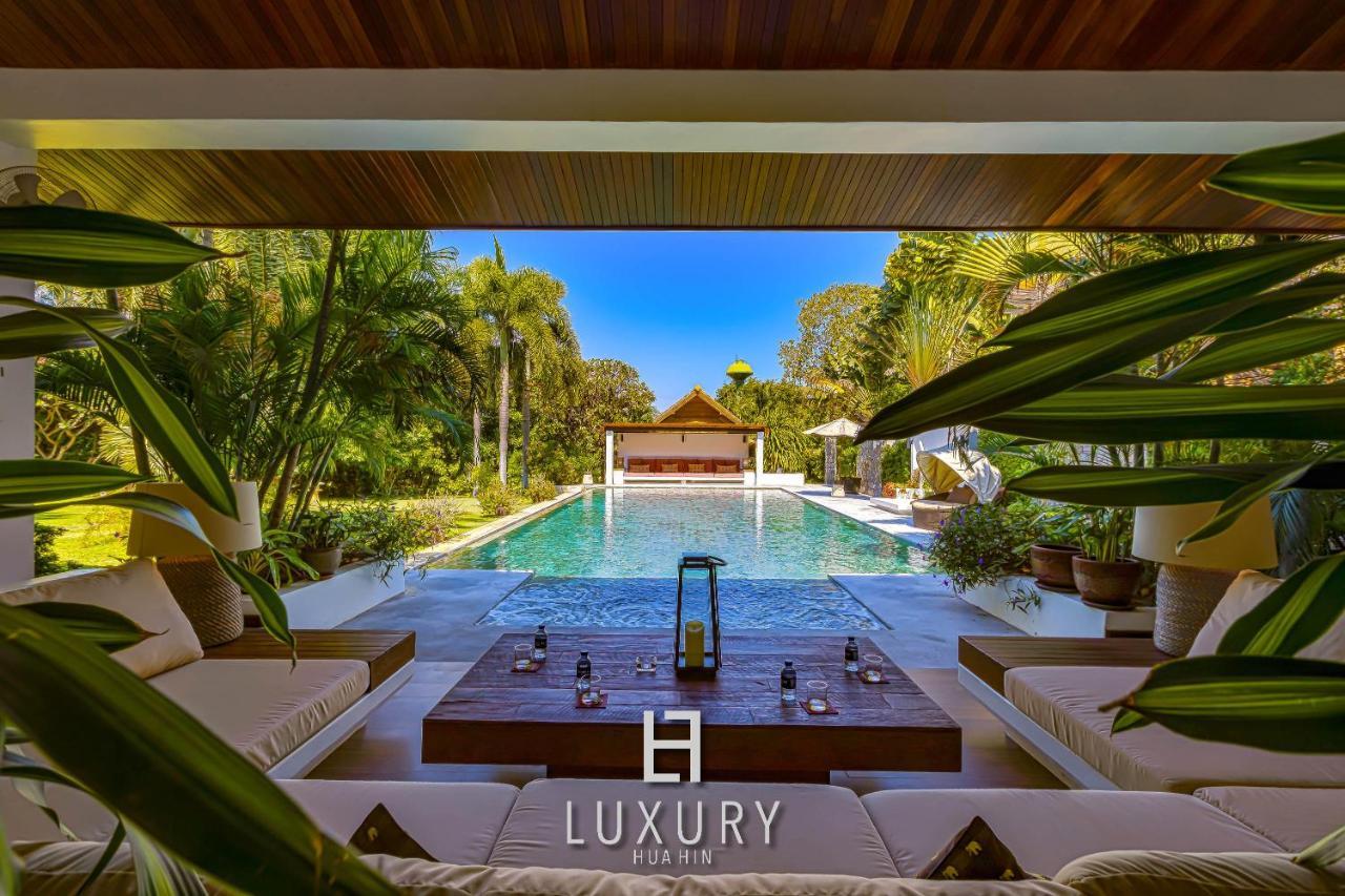 5 Bedroom Bali Style Mansion Wl2 HHQ Extérieur photo