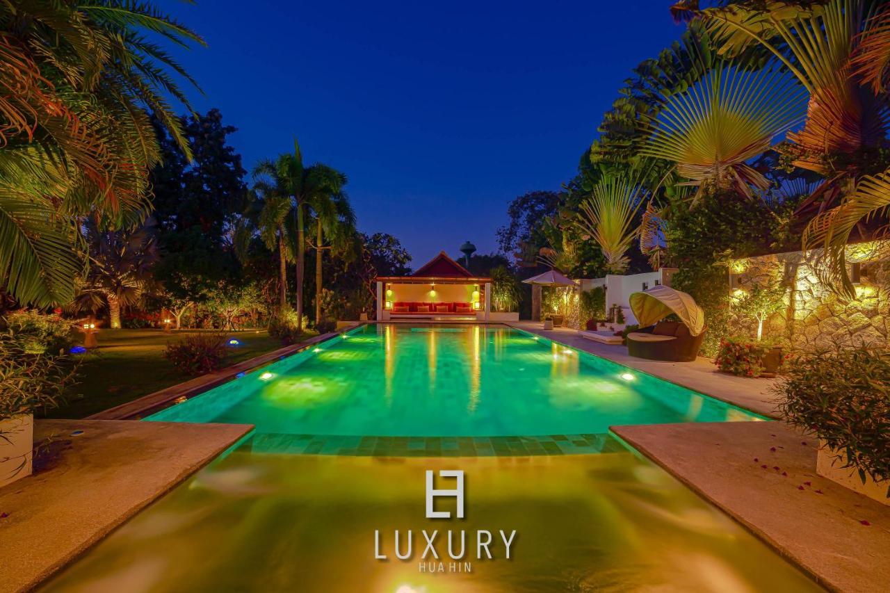 5 Bedroom Bali Style Mansion Wl2 HHQ Extérieur photo