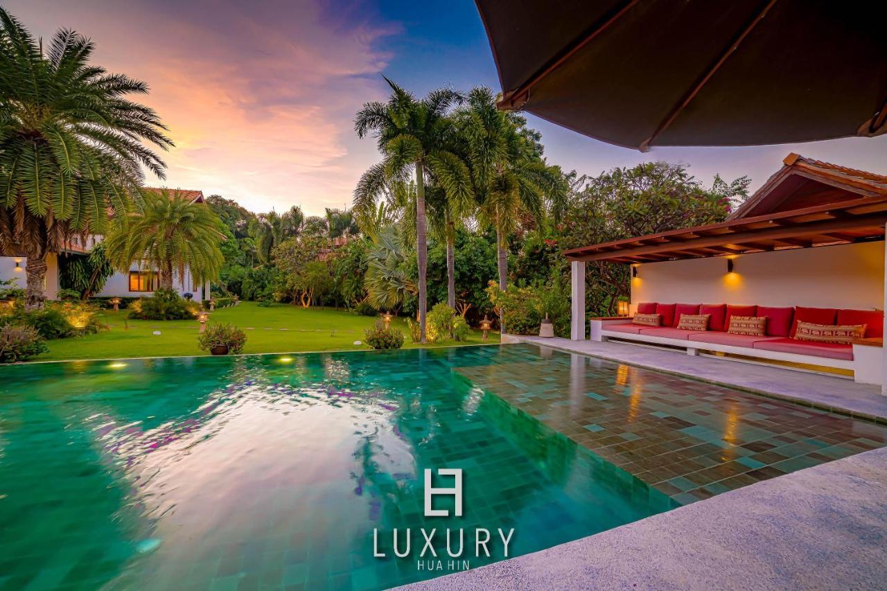 5 Bedroom Bali Style Mansion Wl2 HHQ Extérieur photo