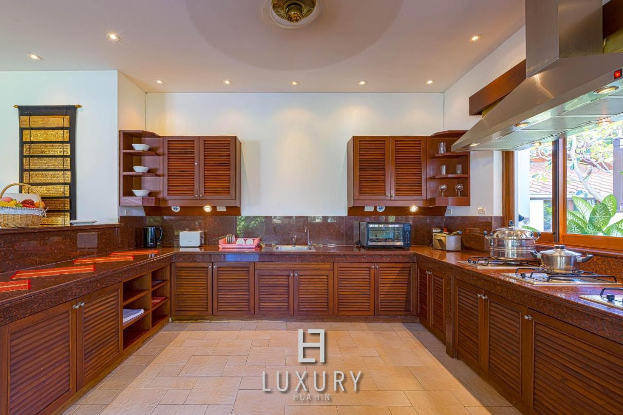5 Bedroom Bali Style Mansion Wl2 HHQ Extérieur photo