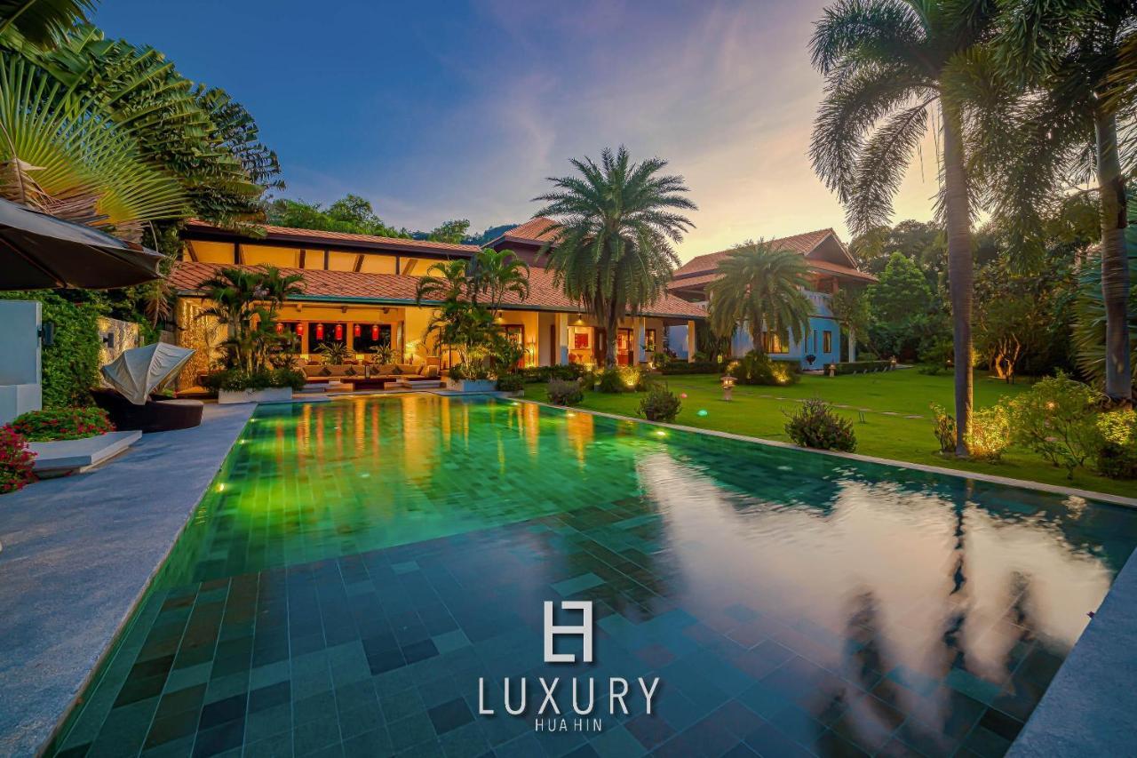 5 Bedroom Bali Style Mansion Wl2 HHQ Extérieur photo