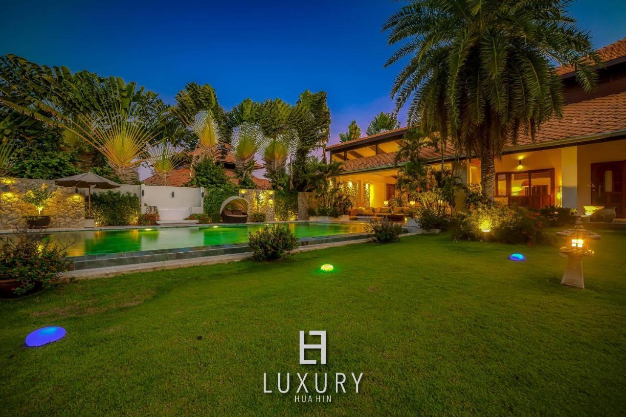 5 Bedroom Bali Style Mansion Wl2 HHQ Extérieur photo